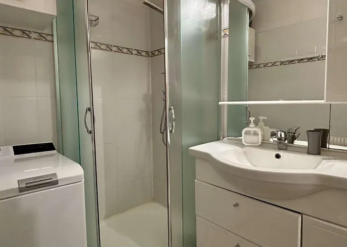 Apartamento 2 Pieces 6 Couchages Sur Ar200-098 *